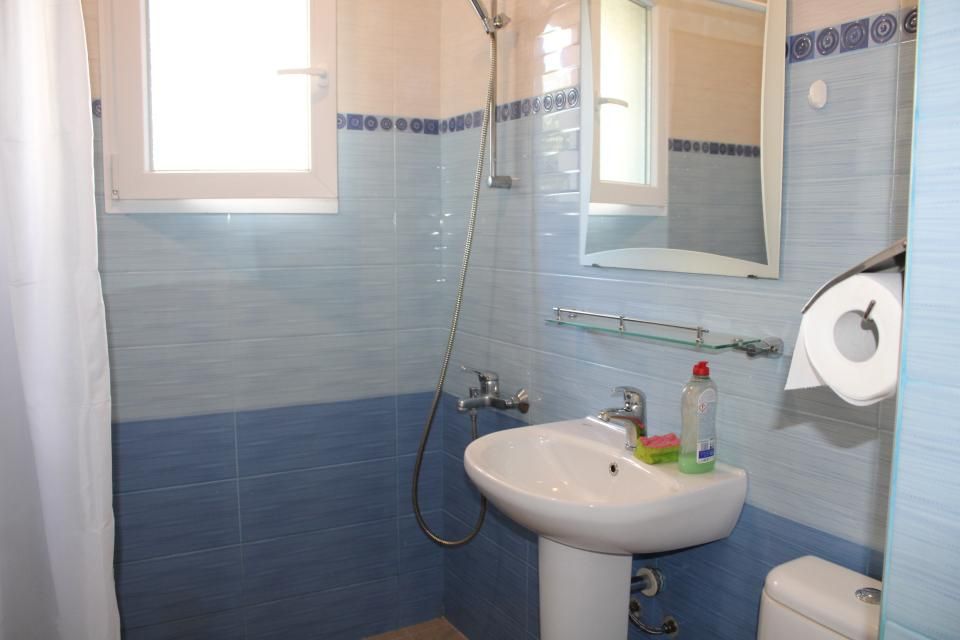 Дава се под наем Едностаен апартамент в София, Света Троица - 44 кв.м за 418.71 € - Снимка #7