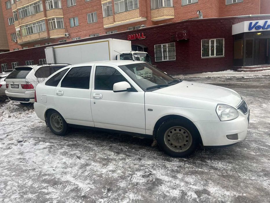 Продам машину приора газ бензин