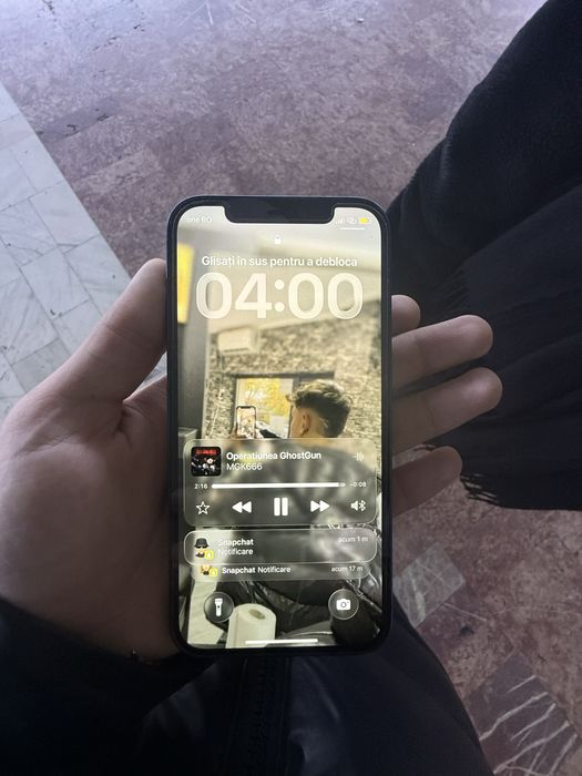 Iphone 12 aproape nou