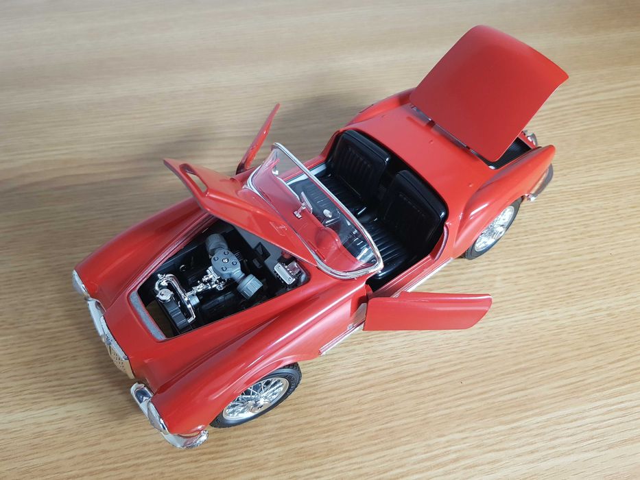Macheta Lancia aurelia spider 1955, scara 1/18, Burago