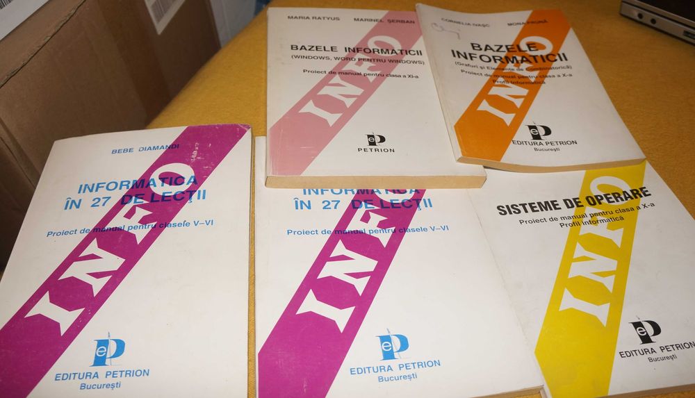 Informatică - manuale școlare
