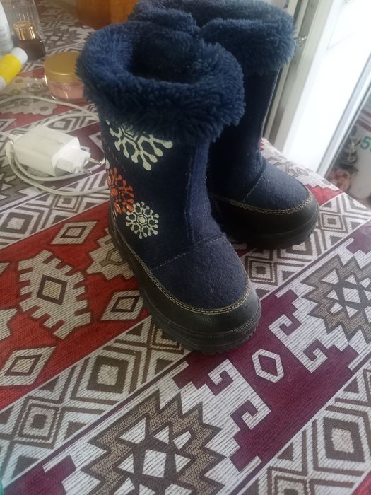 Продам детские сапожки