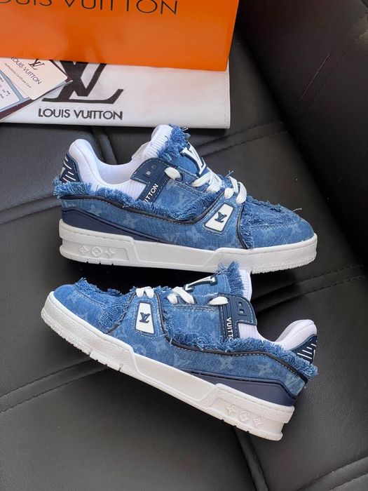 Adidasi Louis Vuitton noi