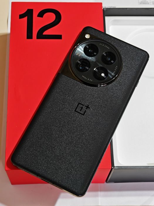 One Plus 12 256 gb Ram 12 5G полный комплект