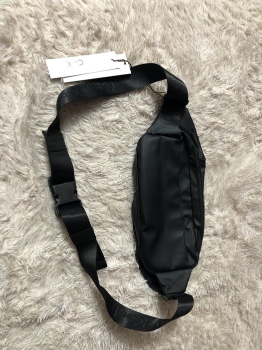 Сумка на пояс на  плечо