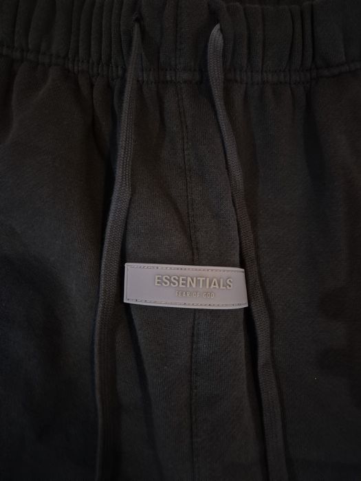 Pantaloni scurți Essentials