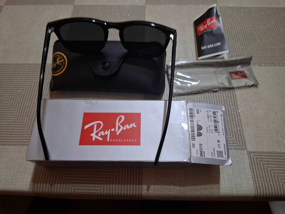 Слънчеви очила RB 2210