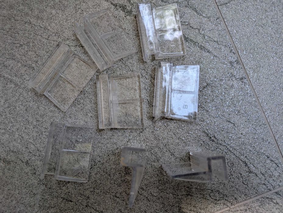 Vand suporti capac sticla acvariu folosite pentru sticla 6mm si 4mm