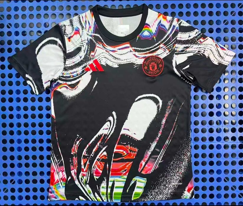 Футболни тениски на Манчестър Юнайтед / Manchester United