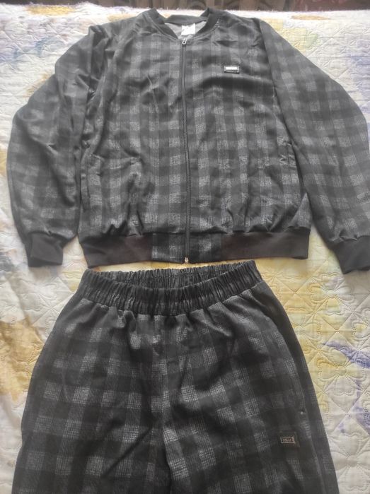 Продам мужской костюм