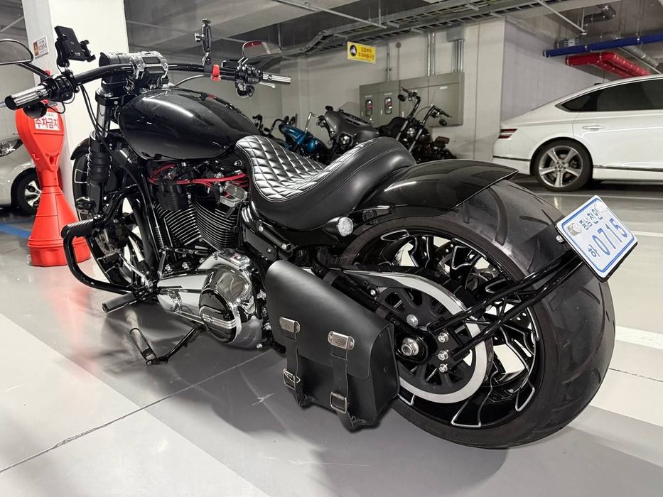 Harley Davidson breakoutГод 2020
Пробег 14.200км
Цена 27.000$ сип

Год