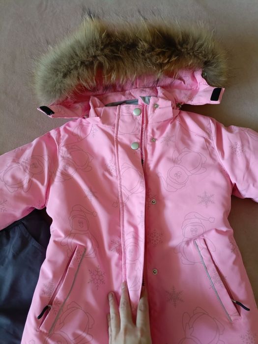 Продам зимний комбинезон на девочку