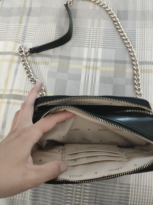 Продам сумку Guess