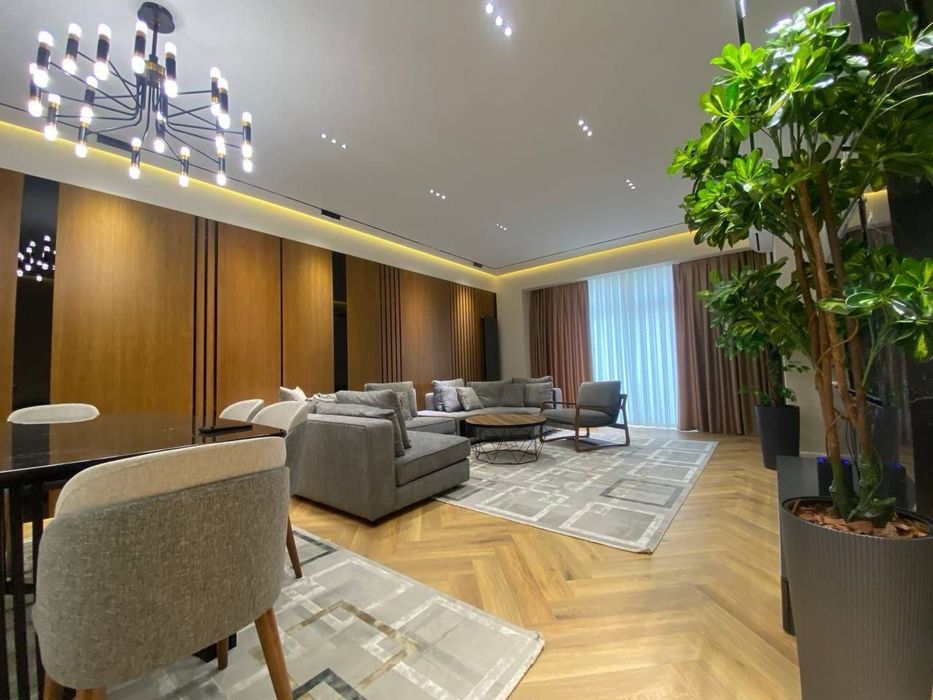 Продается 3х комнатная квартира,ЖК NRG Oybek,мирабадский район,108м2