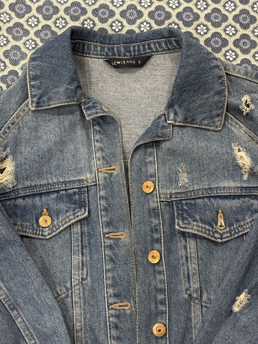 Продам джинсовую куртка