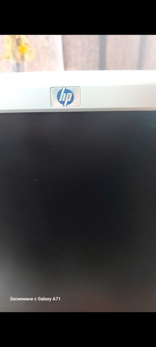 TFT монитор HP  работещ.