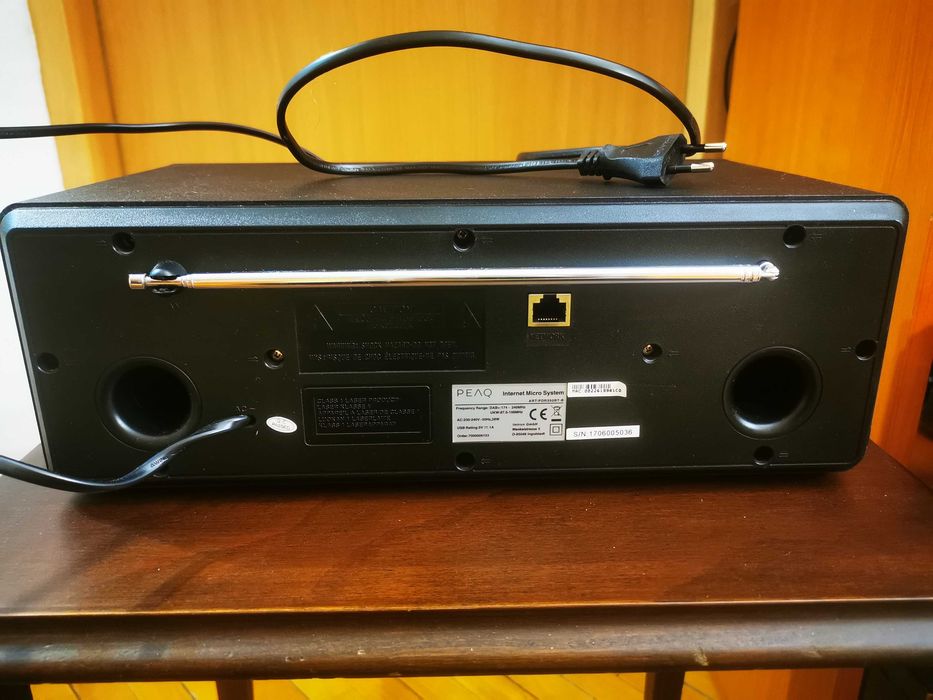 Radio cu Boxe PEAQ  cu Internet Bluetooth