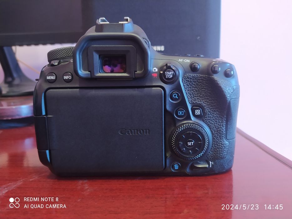 Canon 6d mark2 sotiladi yaxshi sostiyanada