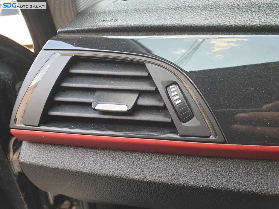 Gura Grila Aer Aerisire Ventilatie Bord Stanga BMW Seria 1 F20 F21 F22 F23 2011 - 2019 [C7489]