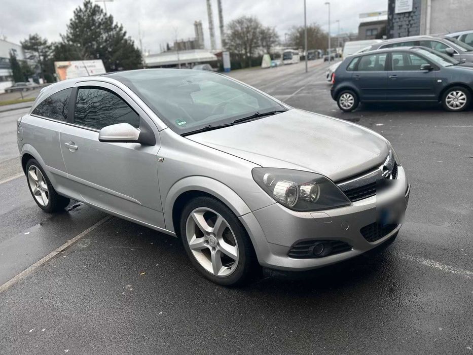 Opel Astra H GTC 1.7 CDTI