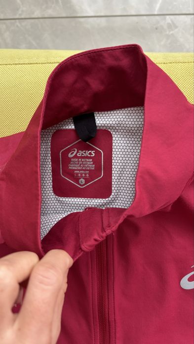 Ветровка Asics размер L