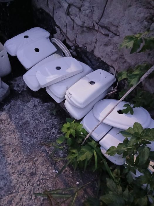 Унитазы, бочки, крышки