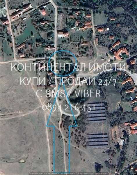 Прекрасен парцел 720м2 до къщи, ток и вода, на тихо място - код 62234