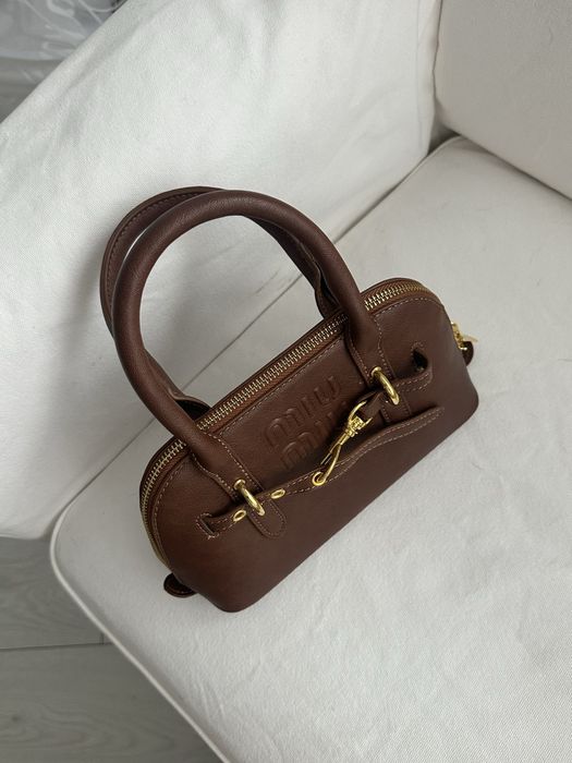 Geanta miu miu cu saculet