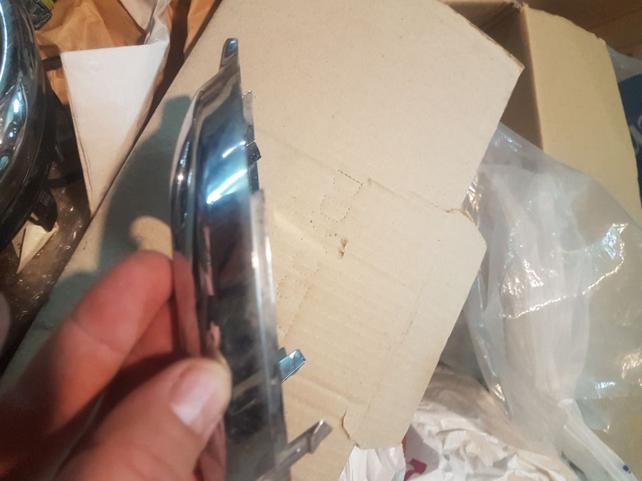 Гривна дясна за халогенa за Toyota RAV4 face лифт