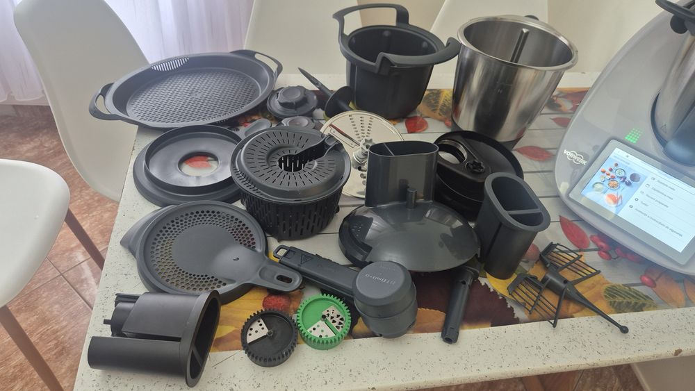 Thermomix bimbi 2025 folosit foarte puțin