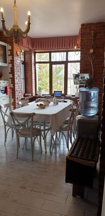 Стол, стулья, Чехия