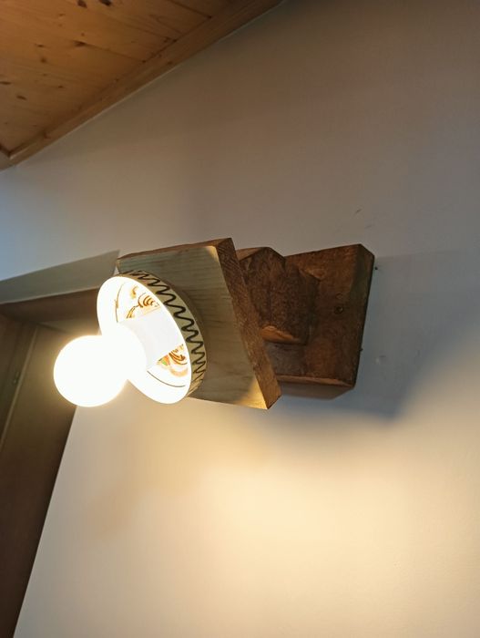 Tâmplărie din lemn, lustre, și alte lucruri minunate .