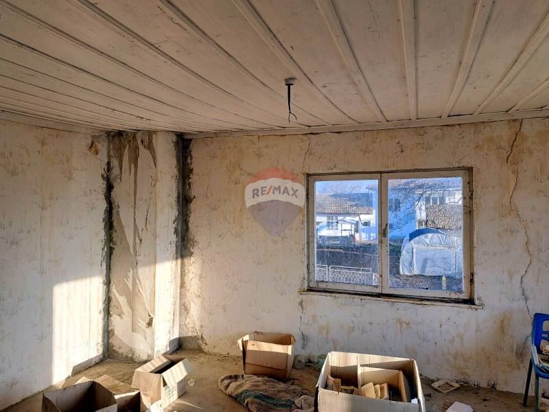 Продава се Къща в с. Светлен, Област Търговище - 120 кв.м за 184 €/кв.м - Снимка #4