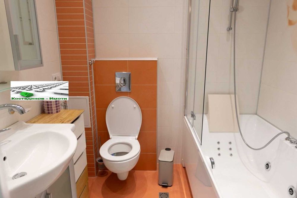 Дава се под наем Тристаен апартамент в Пловдив, Мараша - 118 кв.м за 722.67 € - Снимка #10