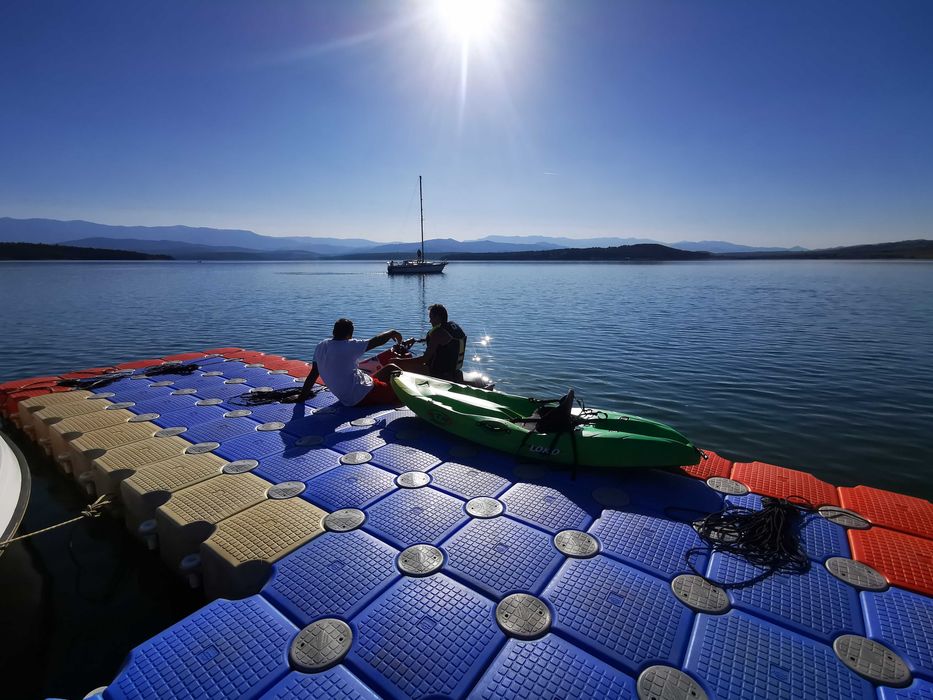 Продавам бизнес - воден атракцион на яз. Огоста