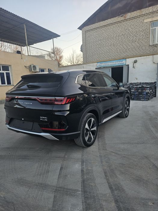 BYD SONG PLUS DM-i flagship