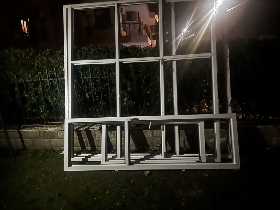 Дограма двукамерна 230/250 и 180/250 бяла