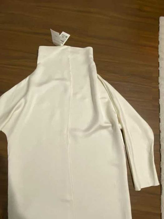 249 euro Massimo Dutti rochie midi ivory alb-crem pe gat maneci lungi