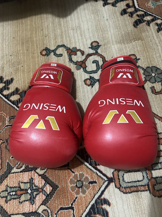 Боксерские перчатки Wesing