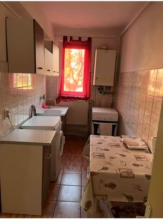 Vând apartament 2 camere decomandat