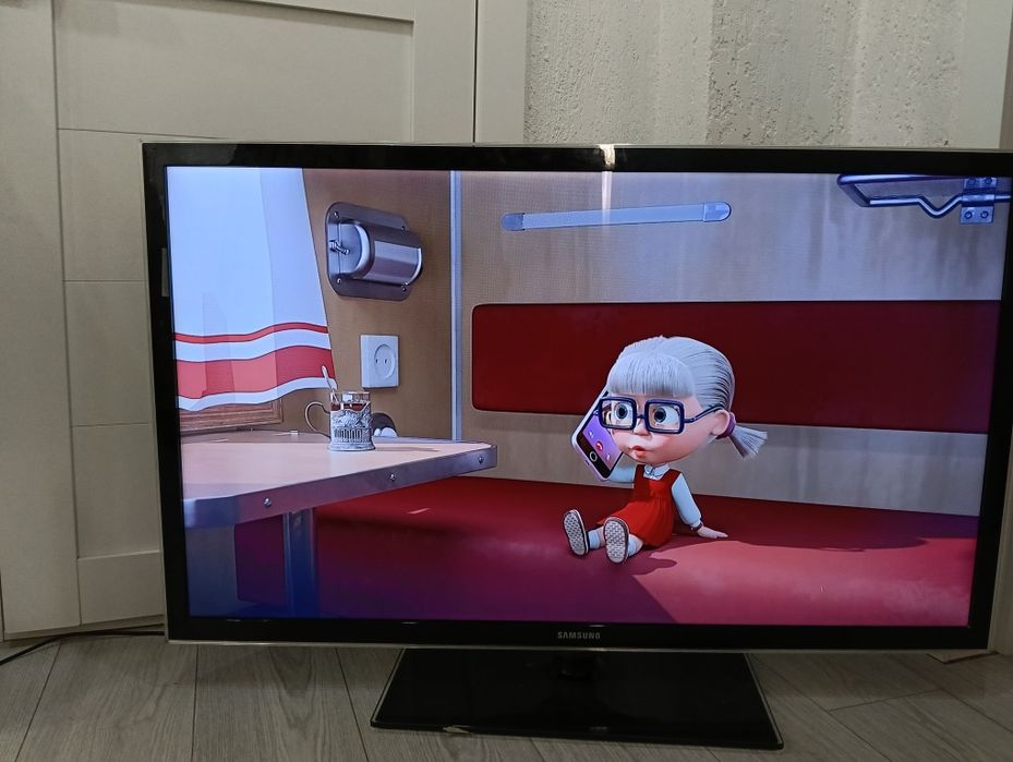 Продам большой телевизор  Samsung smartsmart