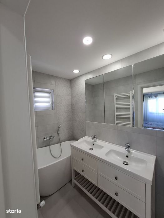 Apartament cu 3 camere 2 bai balcon cu vedere panoramică Bd Ferdinand