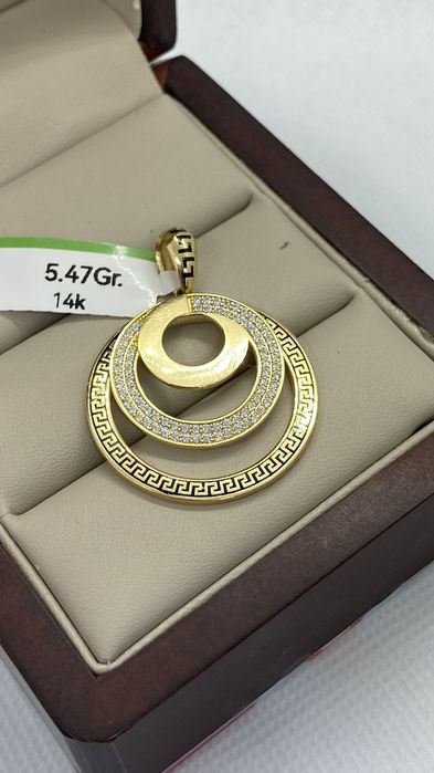 Золото 585 пробы новые.Серебр 592 пробы.Бриллиантыо