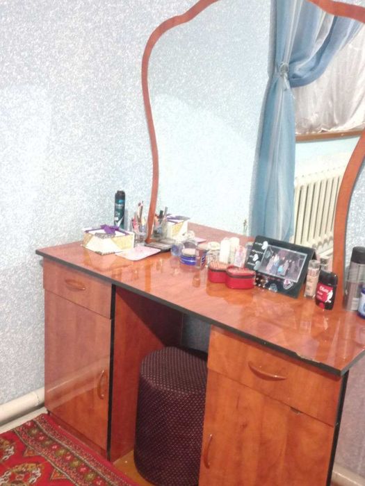 Spalni garnitur sotiladi