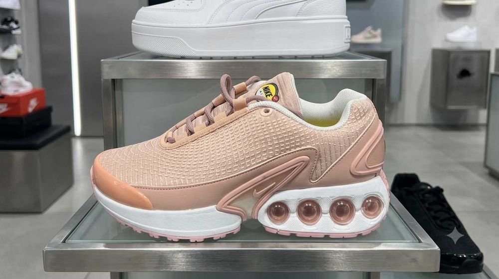 Маратонки Nike Air Max DN четери цвята