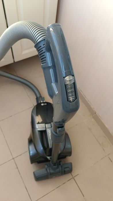 Пылесос LG kompressor 2000W