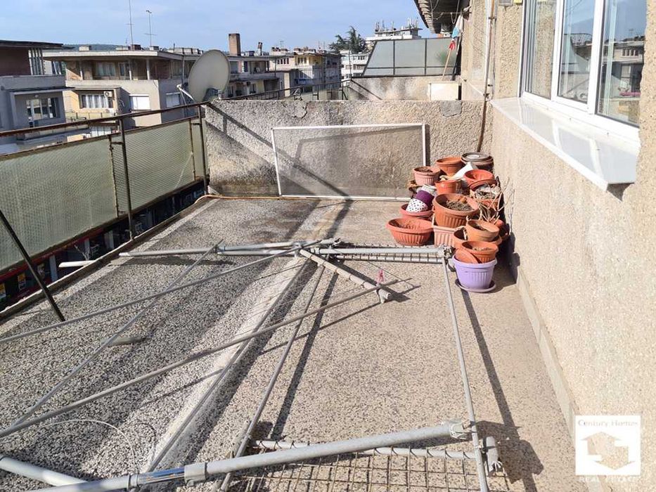 Дава се под наем Тристаен апартамент в Велико Търново, Център - 70 кв.м за 380 € - Снимка #9