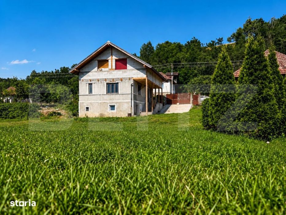 Casa taraneasca cu 180 mp utili si teren de 1360 mp, Aschileu Mare
