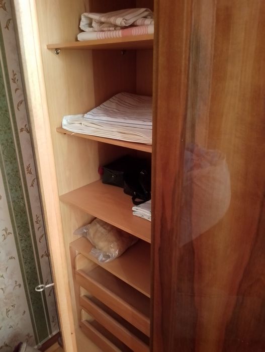 Шкаф дуб в отличном состоянии, как новый