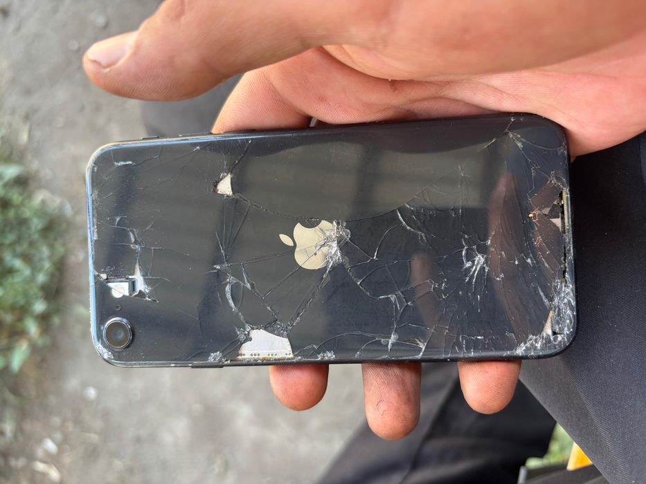 Продам iphone айфон се